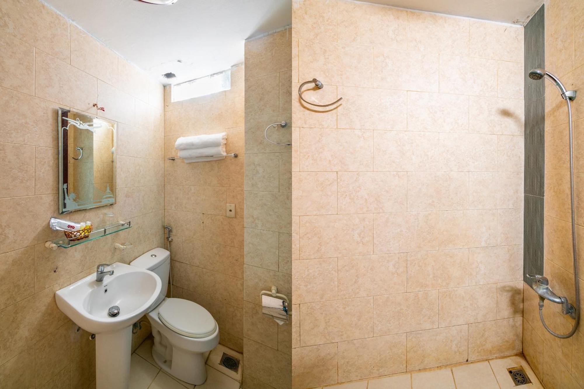 Super Oyo 266 Golden Gate Hotel Da Nang Exterior photo